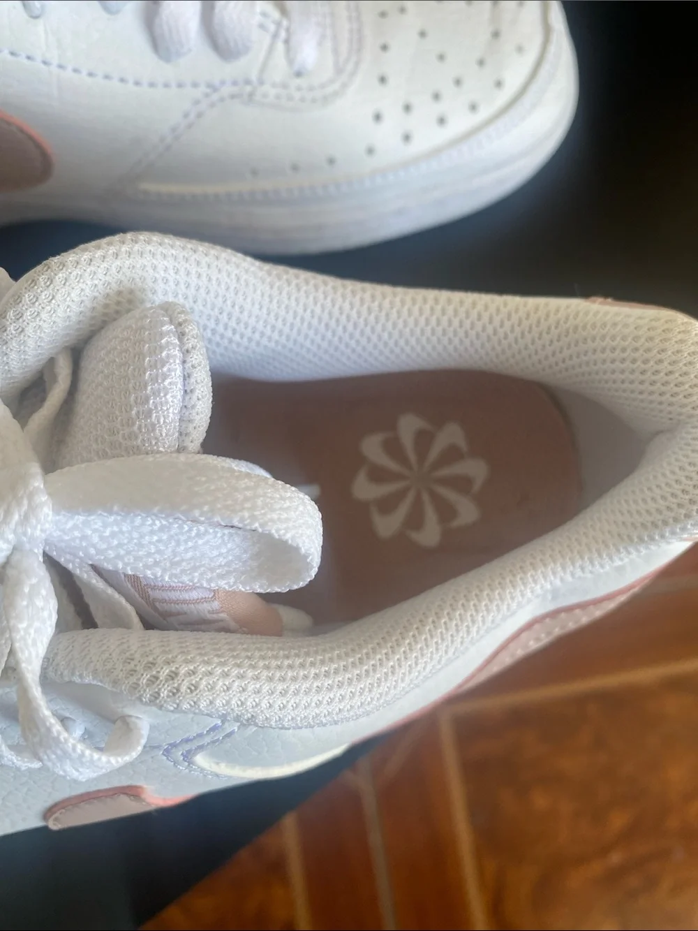 Nike | Shoes | Nike White Lowtop Sneakers With Pink Accent Swoosh ...
